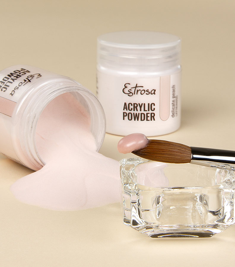 Acrylic Powder Estrosa per ricostruzione unghie con metodo acrilico, utilizzata con monomero e pennelli Kolinsky.